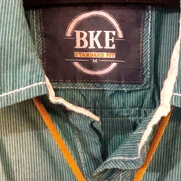 🌵 Buckle BKE ‘Standard Fit’ Turquoise White Trim Metal Buttons Long Sleeve - Picture 2 of 5